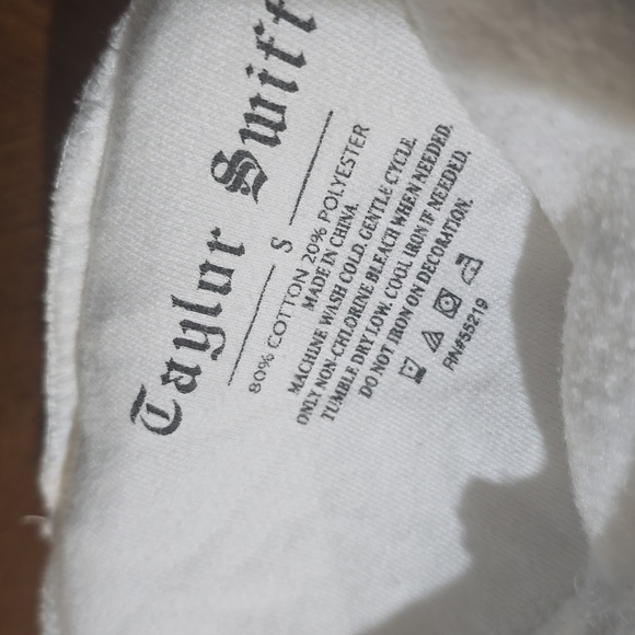 Swifty Holiday Bundle (bag, tee & sweatshirt) STEAL - Picture 8 of 8